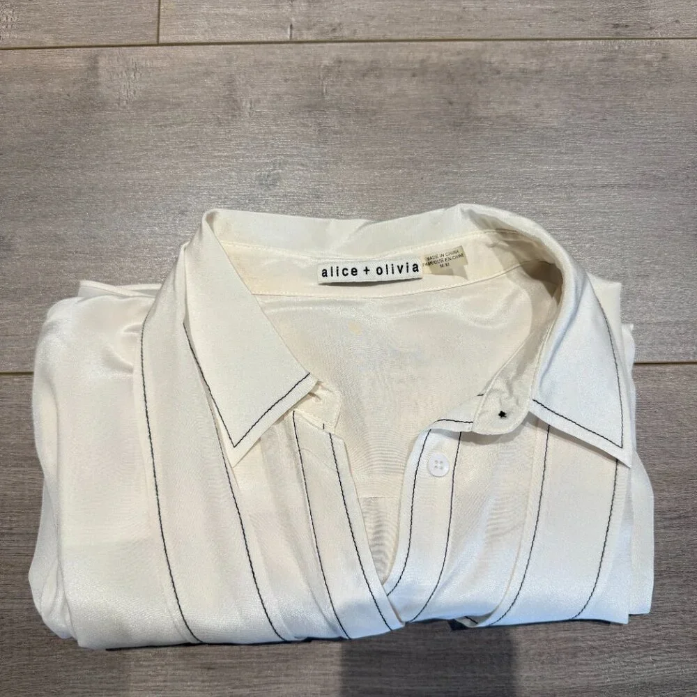 Alice + Olivia Ivory Blouse with Tie Detail - Picture 11 of 13